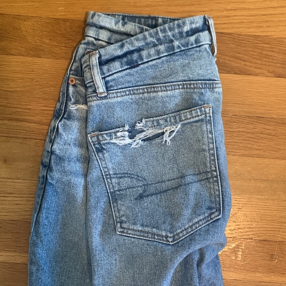 AE Stretch Curvy Super High-Waisted Baggy Straight Jean - Picture 7 of 7